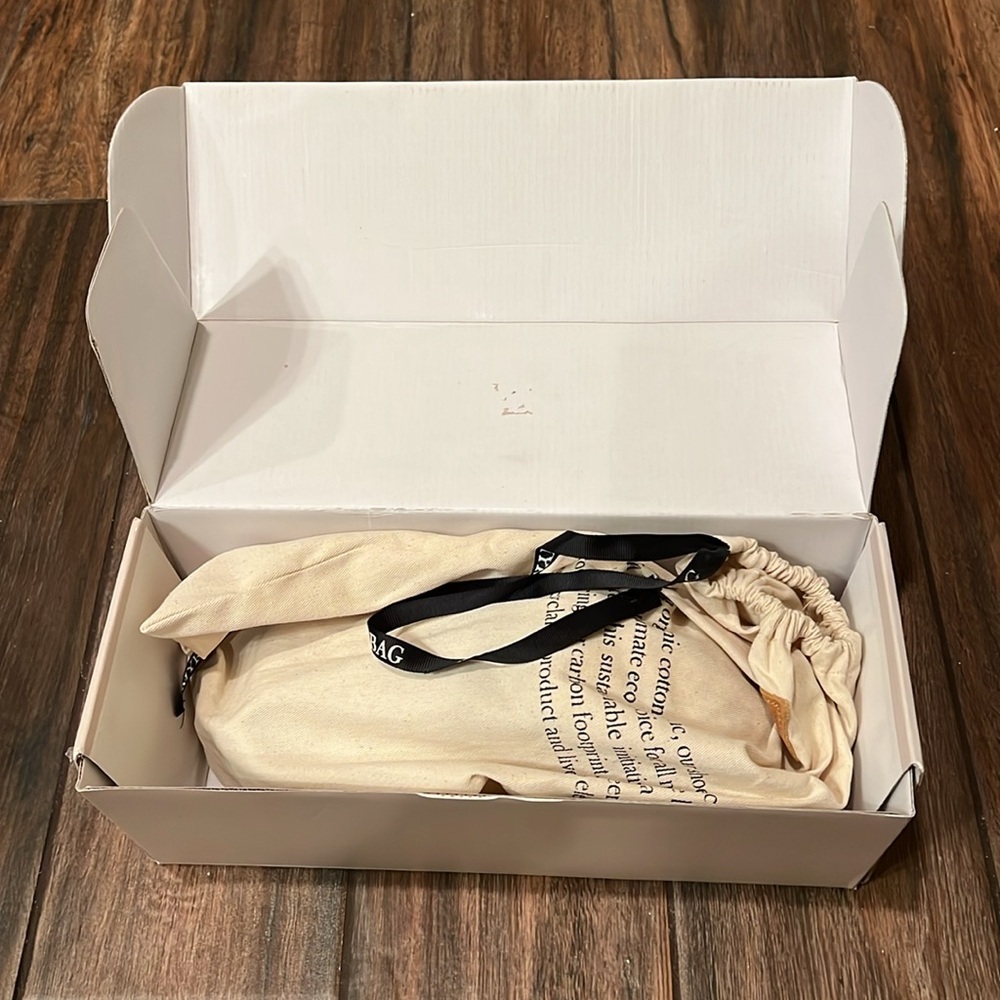 🐄 NWT Myra brand leather and cow hide“Spruce-Up” style flats - Picture 5 of 13